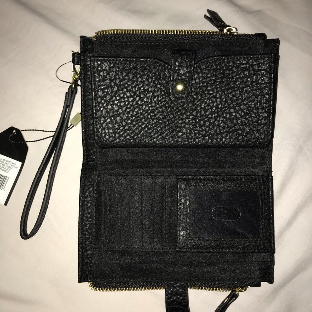 Black wristlet wallet